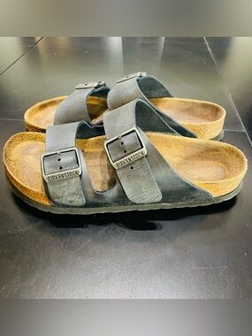Birkenstock Arizona Two-Strap Sandals in black oiled leather ladies shoe sz 8.5